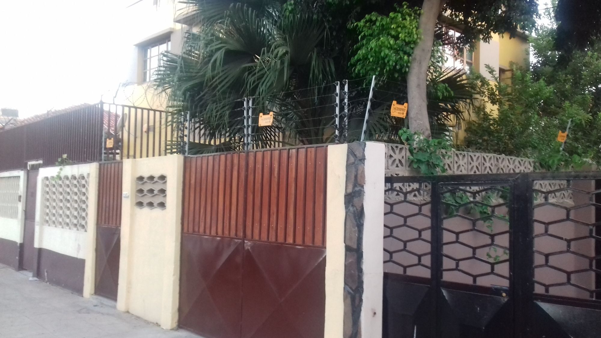 Marien Ngouabi Serviced T0 Chalet Maputo Esterno foto